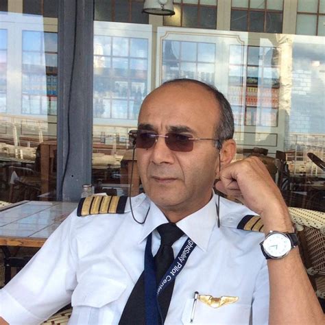 تعليق الطيار أشرف أبو اليسر على براءة محمد رمضان Laha Magazine