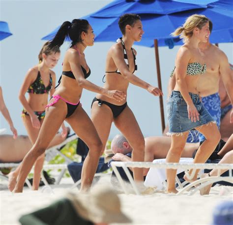 Sugababes Have Fun On The Beach In Barbados Oh No They Didn T Livejournal