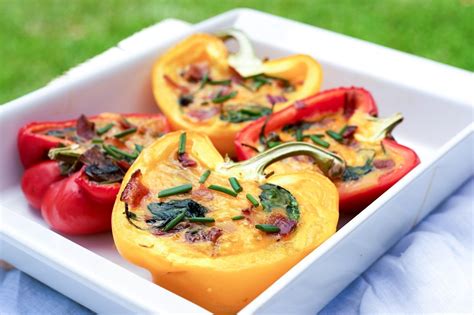 Breakfast Stuffed Bell Peppers 186 Cal 13 G Fat 16 G Protein Bell Pepper Recipes Healthy