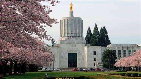Oregon Republicans Flee The State To Stop A Climate Change Bill Gq