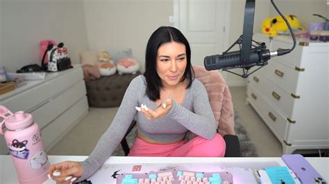 Alinity Is Kind Of Freaking Out Over A Netflix Onlyfans Documentary