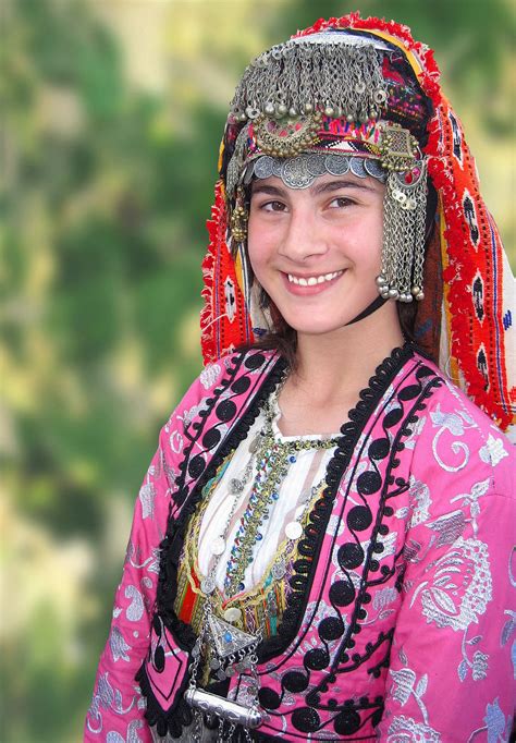 turkish girl beyonce costumes around the world turkish women beautiful versace saint laurent