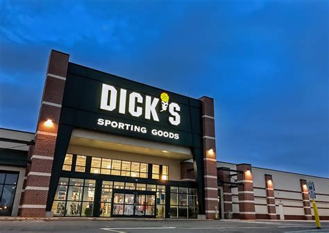 Dicks Sporting Goods Is Investing Millions In Womens Sports And Products Glamour