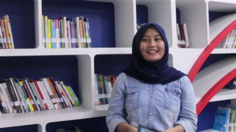 Universal, artinya hak asasi manusia berlaku hak asasi juga tak boleh dijauhkan atau dipisahkan dari eksistensi pribadi individu atau manusia tersebut. Hak Asasi Manusia - YouTube