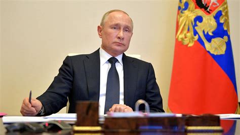 Putin's Approval Rating Drops to Historic Low: Poll - The Moscow Times