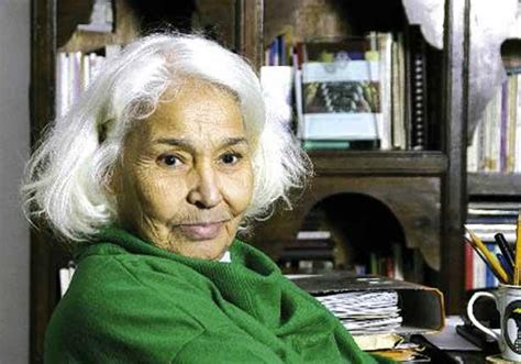 توفيت الكاتبة المصرية، نوال السعداوي، الأحد، بعد صراع مع المرض عن عمر ناهز الـ90 عاما. الصفحة الرسمية لنوال السعداوي تنفي خبر وفاتها | مصراوى