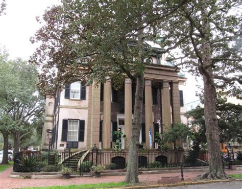 Tour A Historic Mansion In Savannah Georgia
