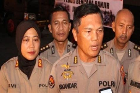 Anda tidak hanya perlu bermimpi namun anda juga harus berusaha keras! Raja-Ratu Agung Keraton Agung Sejagat Dibawa ke Mapolda ...