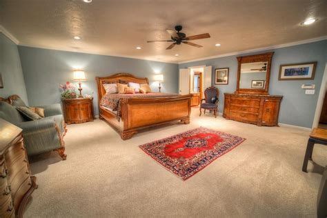 The master bedroom is one of the most fun rooms to decorate. 25+ 20X20 Bedroom Addition Ideas in 2020 | Master bedroom ...