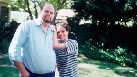 Thomas markle with daughter meghan. Meghan Markle's RARE pics as a girl ahead of Prince Harry ...