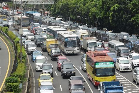 Kerugian Akibat Macet Di Jakarta Capai Rp Triliun Per Tahun Republika Online