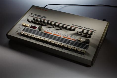 9 Of The Best 909 Tracks Using The Tr 909 Features Mixmag
