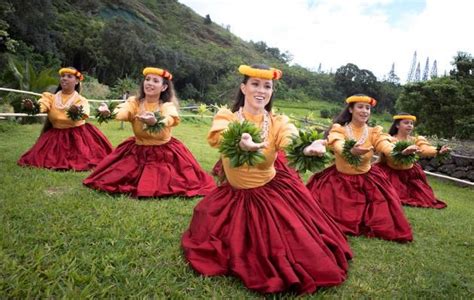 Maui Hula Hula Dance Hawaiian Dancers Hula