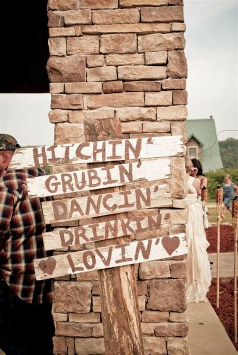 30 Awesome Rustic Wedding Sign Ideas