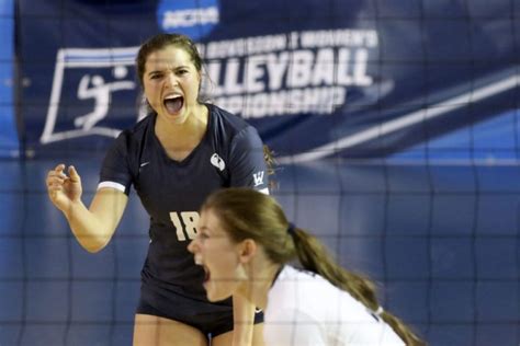 Byu Womens Volleyball Begins 2019 Ncaa Tournament Friday The Daily
