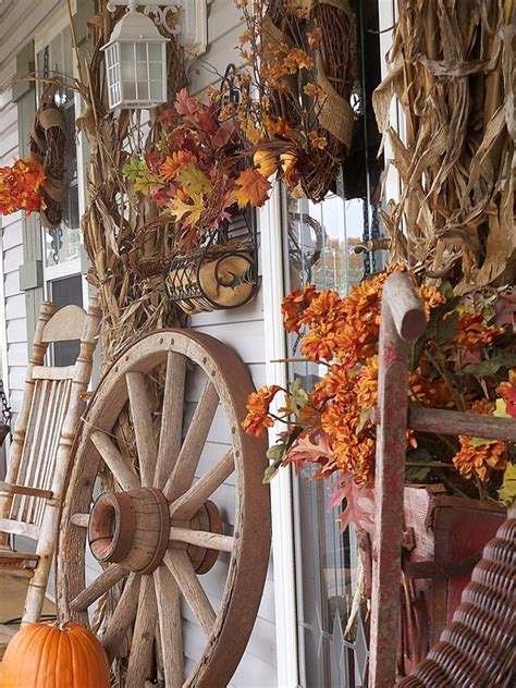 85 Pretty Autumn Porch Décor Ideas Digsdigs