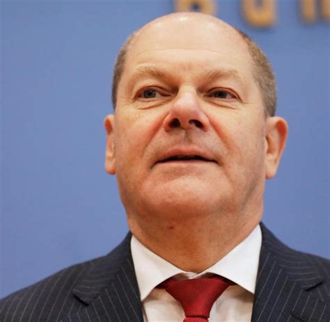Olaf scholz (* 14.juni 1958 in osnabrück) ist ein deutscher politiker ().seit märz 2018 ist er stellvertreter der bundeskanzlerin und bundesminister der finanzen der bundesrepublik deutschland.zur bundestagswahl 2021 tritt er für die spd als kanzlerkandidat an. Olaf Scholz: «Fette Jahre sind vorbei» - WELT