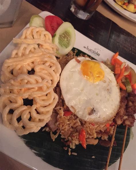 How to make nasi goreng kampung the quantity of ingredients depends on how many u r serving. Maya on Instagram: "Nasi goreng kampung.... #lovefood # ...
