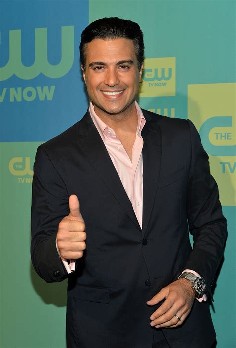 'Jane The Virgin' Star Jaime Camil's 2015 Emmy Campaign Will Make ...