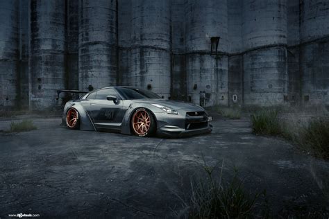 Air Lifted Nissan GT R With A Liberty Walk Body Kit Liberty Walk