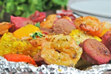 This is easily done by twisting the head and tail in opposite directions. Cajun Shrimp Boil Foil Packets - Ready in 20 Minutes! | Recipe | Easy dinner recipes, Mexican ...