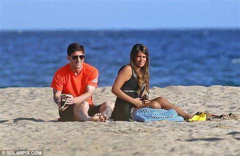 Lionel Messi Relaxes With Girlfriend Antonella Roccuzzo On His Day Off
