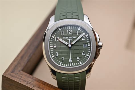 Additionally, when searching for vintage patek philippe watches for sale, one immediately notices their rarity—another key factor contributing to patek philippe watch prices. Patek Philippe Aquanaut Jumbo 5168G Khaki Green - Hands-On ...