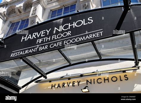 Harvey Nichols Knightsbridge London England Uk Stock Photo Alamy
