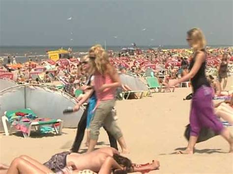 Bijzondere Bui Aan Kust Verrast Strandgangers Youtube