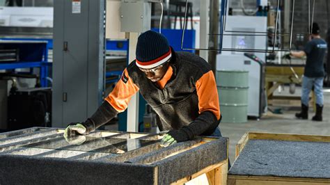 Tomakk Glass Partners will create 50 new jobs in Shreveport