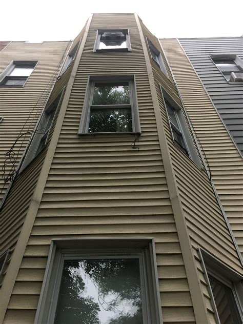 Vinyl siding must be nailed so expansion and contraction are not restricted. Replacing Windows - Windows and Doors - DIY Chatroom Home Improvement Forum