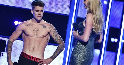 Justin Bieber Strips On Stage At Fashion Rocks 2014 Mirror Online