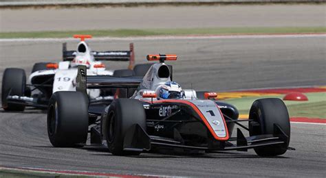 The name has been modified to devries, devries, or devries in other countries. Formula Renault 3.5 Series: Q2 Le rookie Nyck de Vries en ...