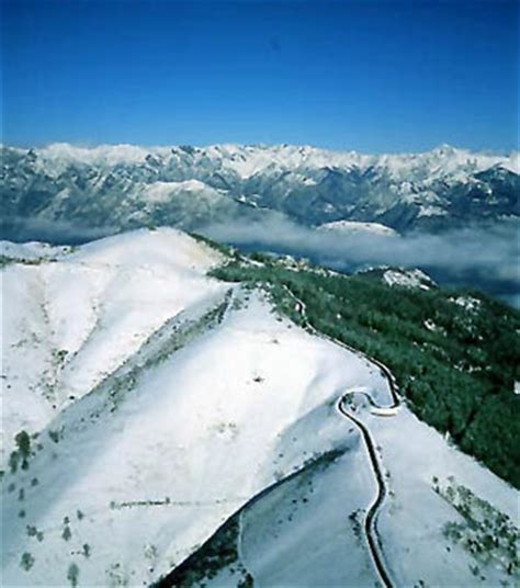 Il mottarone (1.492 m s.l.m.) è una montagna granitica, situata in piemonte, nel. The Stresa- Mottarone Cablecar
