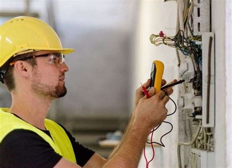 Commercial Electricians Reasons To Work With Them