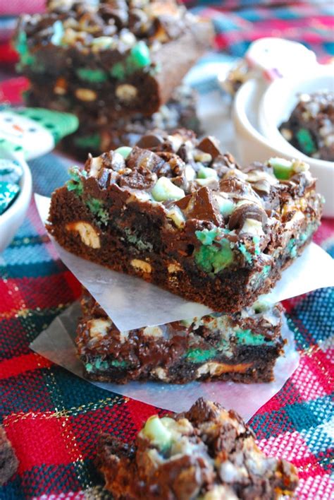 After your pudding is set, add your ingredients in this order in a 9 x 13 inch pan: Chocolate Mint 7 Layer Bars | AllFreeCasseroleRecipes.com