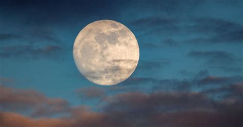 La luz de la luna llena facilitaba el viajar por la noche. What Does March 2020 Full Moon In Virgo Mean For Signs?