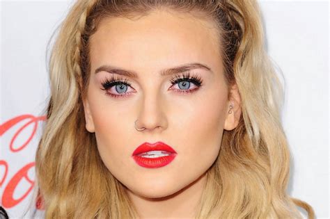 Only you feat @cheatcodes is out right now. M.O.D.A stay: Perrie Edwards : Minha inspiração de estilo