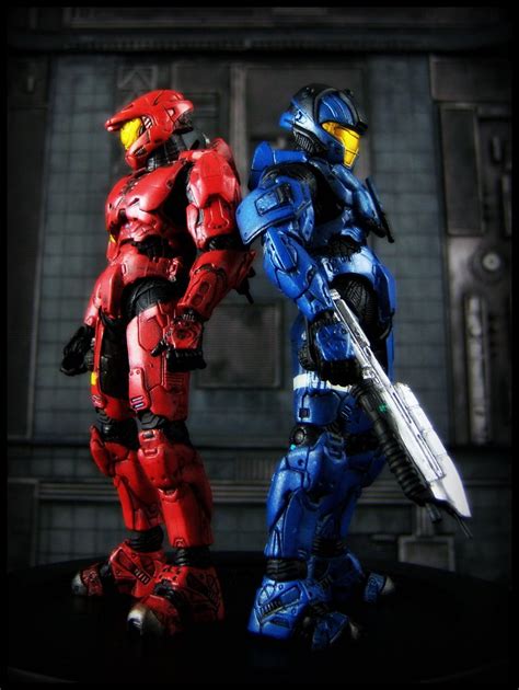 Mcfarlane Halo 3 Series 1 Red Mark Vi Spartan And Blue Cqb Spartan