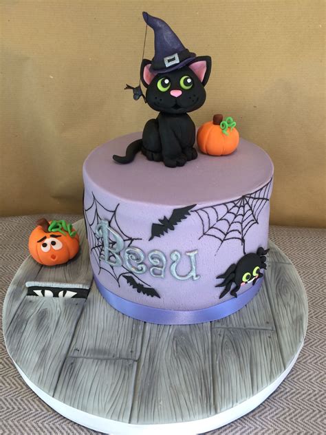 Halloween witches black cat cake | Scary halloween cakes, Halloween birthday cakes, Halloween cakes