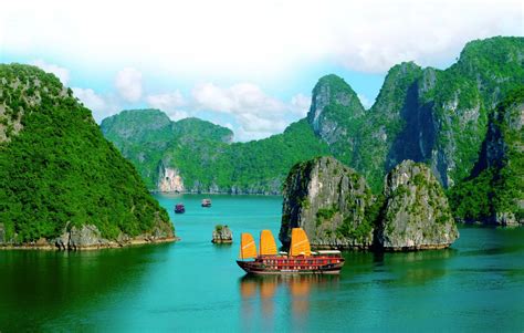 Download Vietnam Boat Vehicle Photography Ha Long Bay Hd Wallpaper