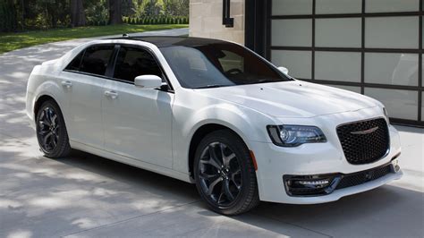 Here Is Everything You Need To Know About The 2022 Chrysler 300 Series