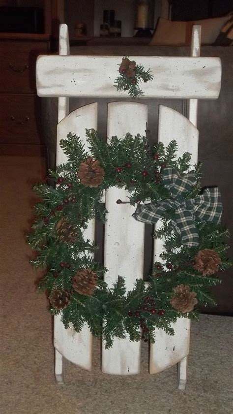 Sled And Winter Wreath Christmas Wood Pallet Christmas