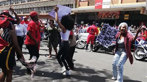 South Africans Protest As Suspect In Rape Of 7 Year Old Girl Appears In