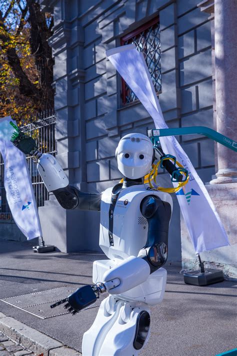 Understanding The Future Of Robotics At The 2018 Erw Conference