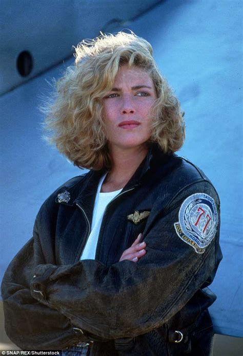 Top Gun Kelly Mcgillis Makes Rare Appearance Filming For The 18