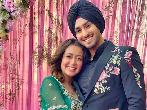 Neha Kakkar Rohanpreet Singh Indulge In Adorable Pda As They Send Out Wishes On Their First Lohri