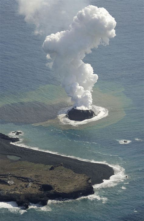 Japan Huge Volcanic Eruption Triggers Creation Of New Island In