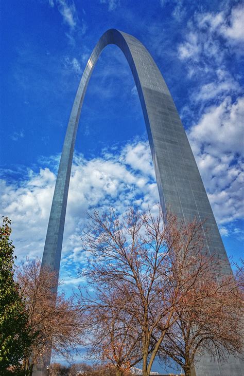St Louis Gateway Arch Pods Iucn Water