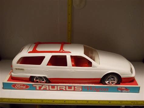 1989 Ford Taurus Station Wagon All American Models Resin 125 Body With